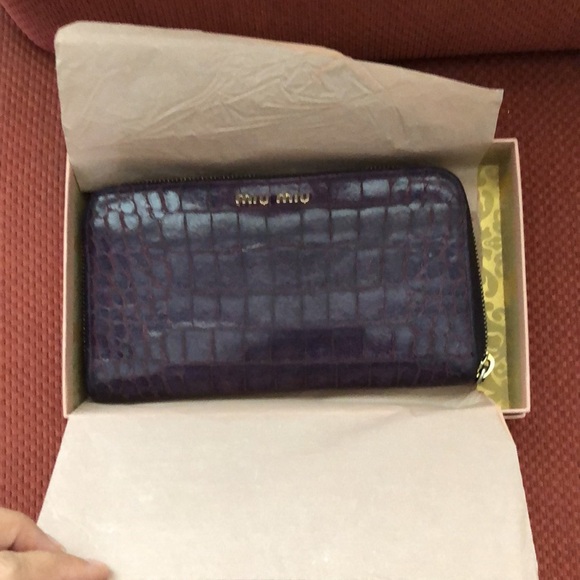 Miu crocodile Wallet With Box Purple round zipper - Picture 4 of 16